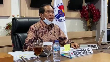 Menpora Zainudin Amali mengumumkan PON 2020 diundur karena wabah virus corona.