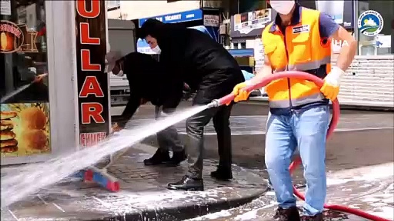 İspir Belediyesi 130 bin maske dağıttı