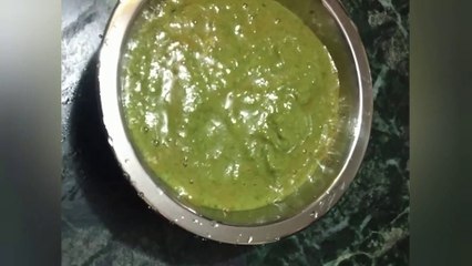 हरे धनिये और पुदीना की चटनी बनाने की आसान और नयी विधि | Dhaniya & mint Chutney recipe in Hindi
