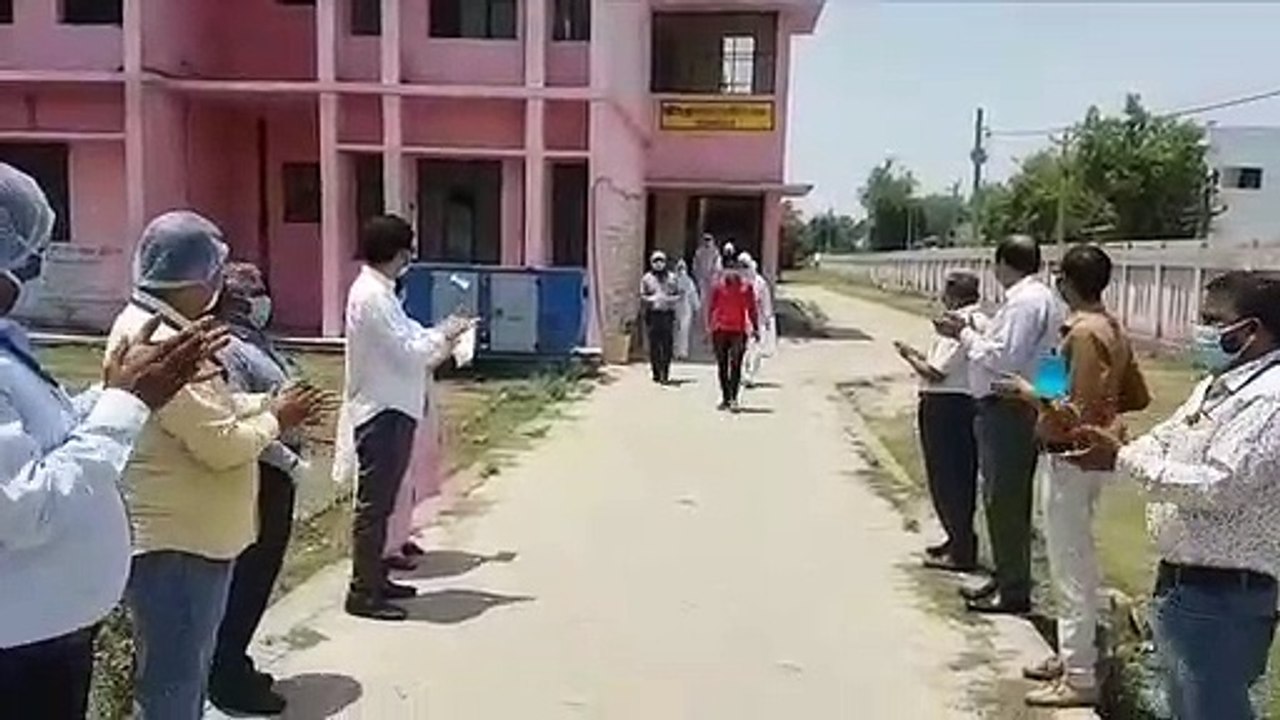 गोंडा का पहला कोरोना मरीज ठीक अस्पताल से डिस्चार्ज कर भेजा गया घर