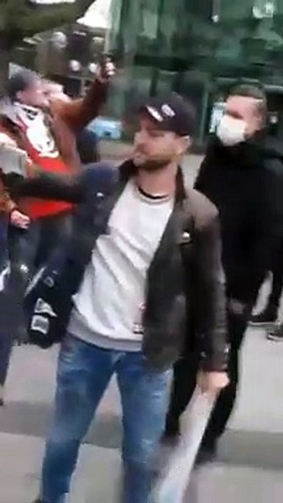 Dortmund - Frau wird gewaltsam am friedlichen Protest gehindert - Demokratie am Ende