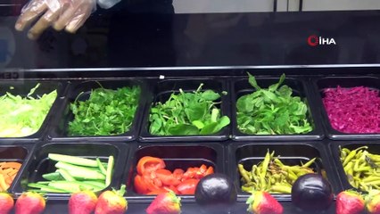 'Biz Bize Yeteriz' Dedi, Bir Günlük Gelirini Kampanyaya Bağışladı