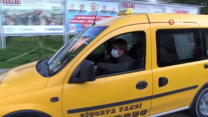 Sivaslı Taksiciden Koronavirüse 10 Liralık Çözüm