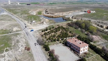 Kovid-19 Tespit Edilen Akmescit (Zezerek) Köyü Karantinaya Alındı