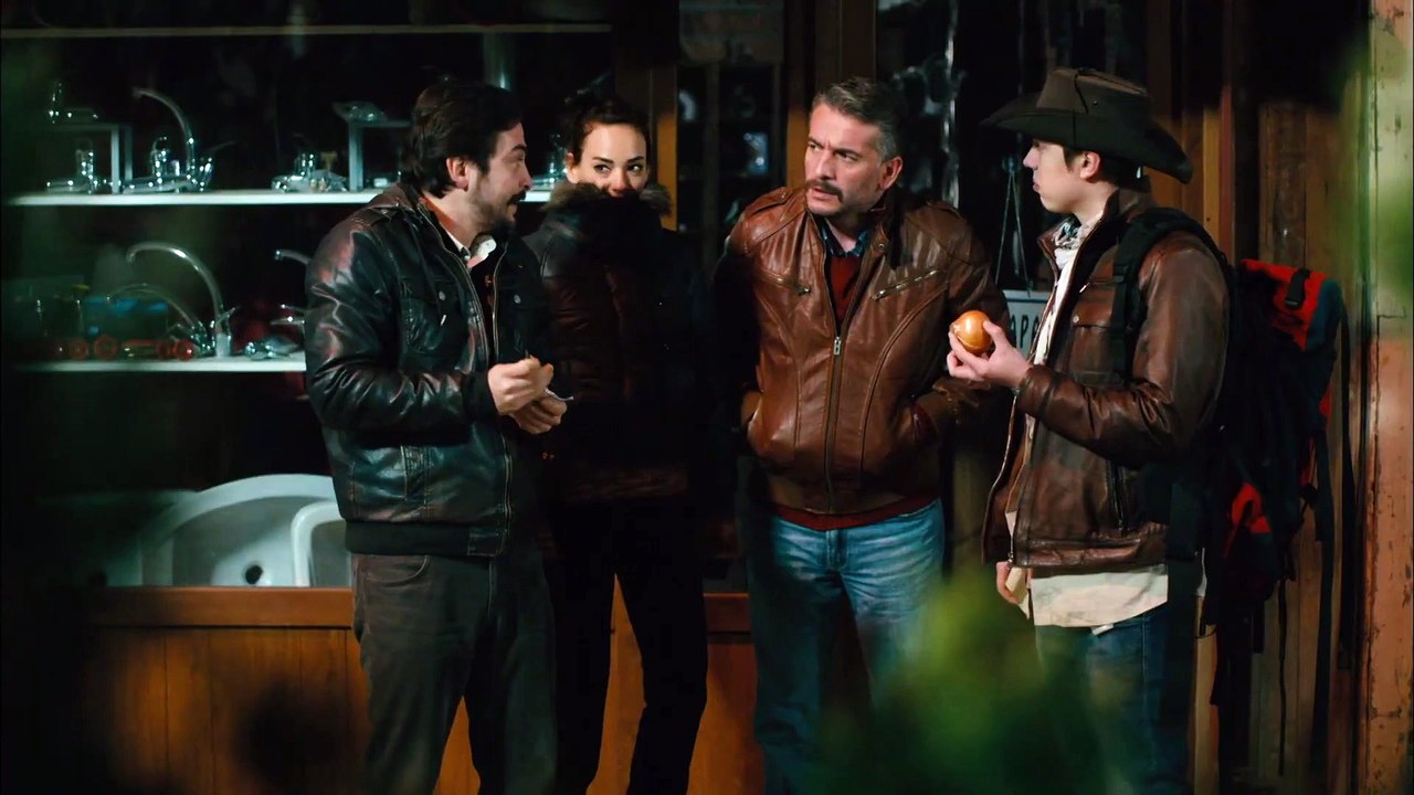 Kardeş Payı 6. Bölüm - Kahvede göz yaşartan olay!