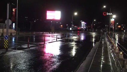 İstanbul'da Beklenen Sağanak Gece Yarısı Başladı