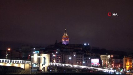 Eminönü Köprüsü Araç ve Yaya Trafiğine Kapatıldı