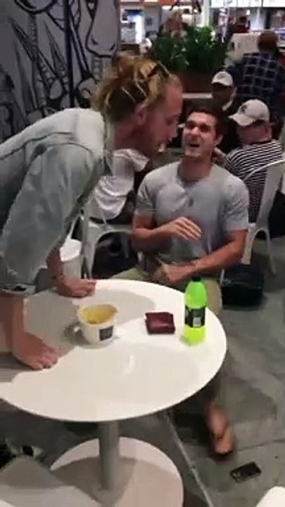 Petite blague à faire à vos amis accros au téléphone