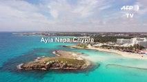 Coronavirus: la ville balnéaire chypriote d'Ayia Napa privée de touristes