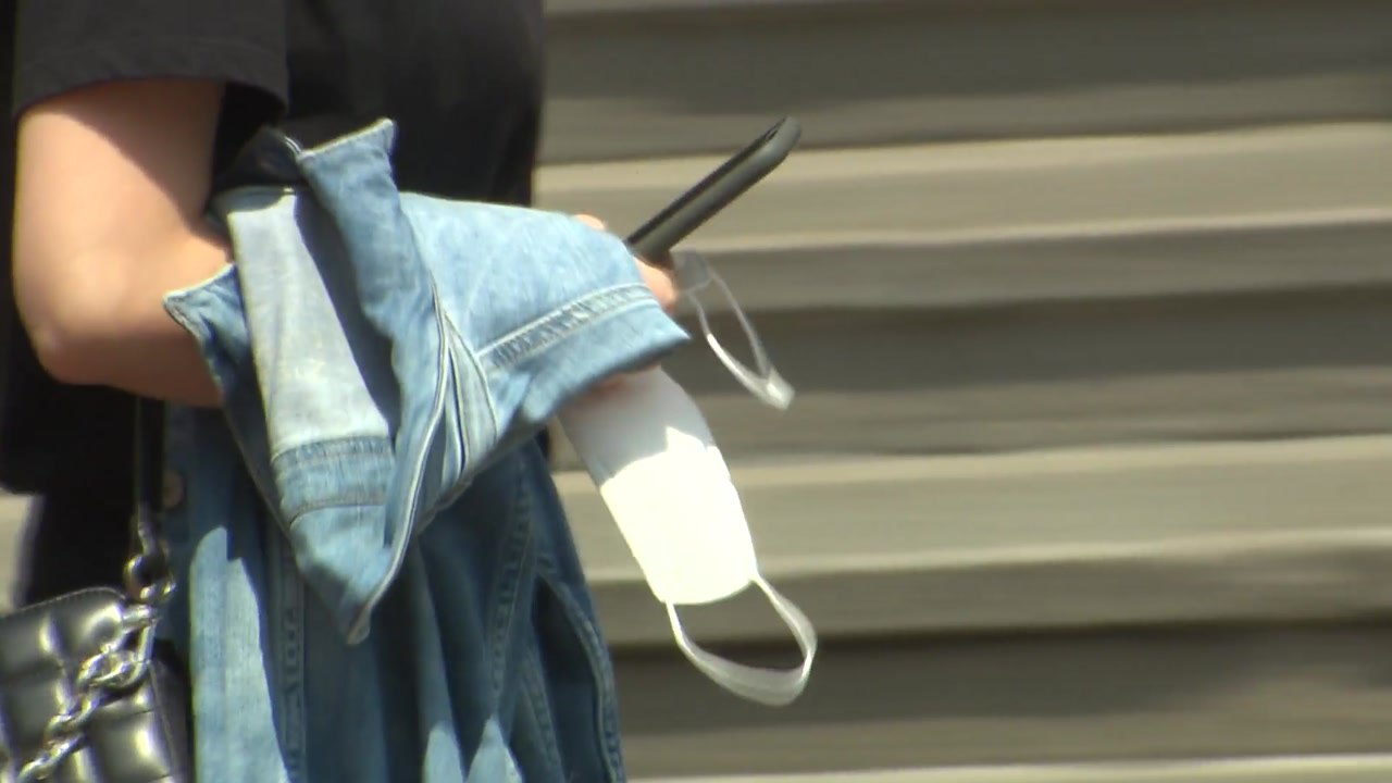 [날씨] 때 이른 더위 계속...남부 30℃ 안팎 / YTN