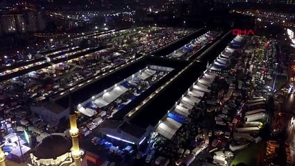 BAYRAMPAŞA SEBZE VE MEYVE HALİ'NDEKİ GECE YARISI YOĞUNLUĞU HAVADAN GÖRÜNTÜLENDİ