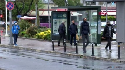 SOKAĞA ÇIKMA YASAĞININ ARDINDAN İSTANBUL'DA TOPLU ULAŞIM