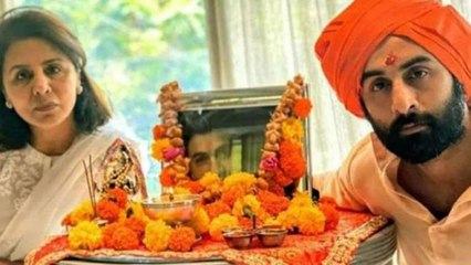 Ranbir Kapoor Gets Emotional At Rishi Kapoor Prayers Meet