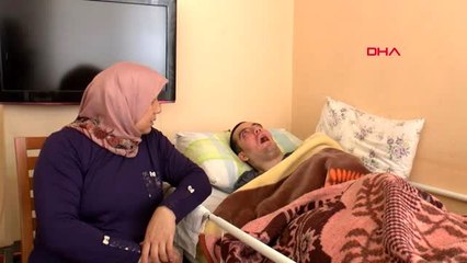 ANTALYA Yatalak oğlunun gözlerini 6 yıldır yara bandıyla kapatıyor