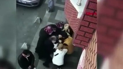 Ümraniye’yi ayağa kaldıran rezil görüntüler! Saç saça baş başa birbirlerine daldılar