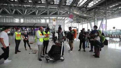 España repatría a 87 españoles atrapados en Tailandia por la COVID-19