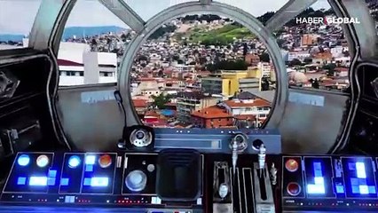 Dünya Star Wars Günü'nde Darth Vader, İzmir'de güvercin besledi