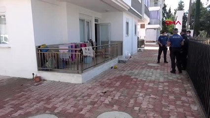 Tartıştığı eski kocasını sırtından bıçakladı