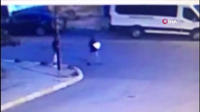 Yeni doğmuş bebeği sokağa terk ettiler