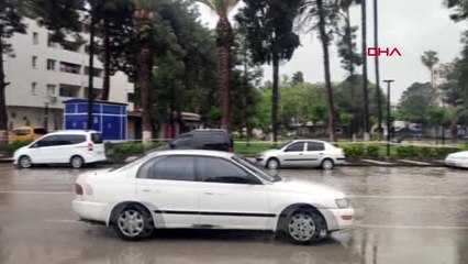 Osmaniye'de sağanak su baskınlarına neden oldu