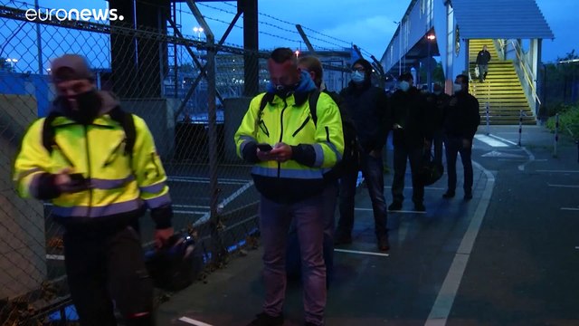 Рабочие возвращаются на завод Ford в Кельне