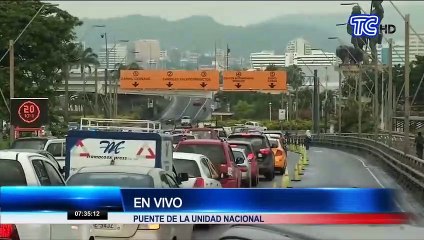 Recorrido por la ciudad de Guayaquil en el primer día de semáforo rojo