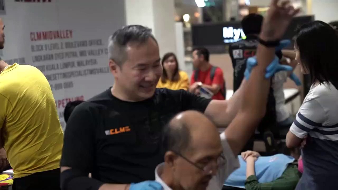 Master Chris 跌打手法治療五十肩 frozen shoulder treatment