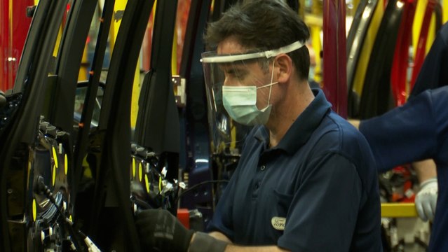 La planta de Ford España comienza a funcionar bajo estrictas medidas de seguridad