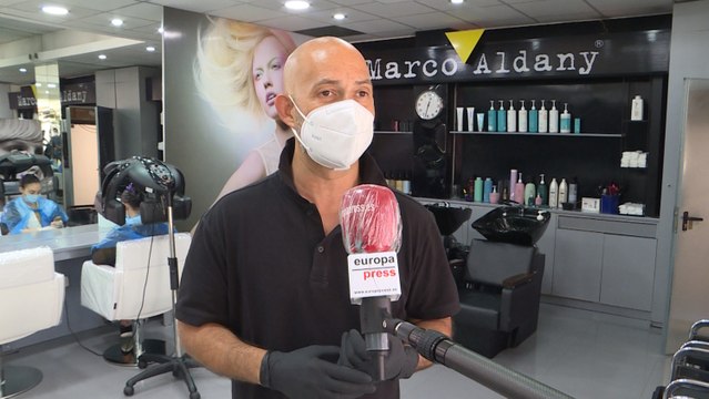 Peluqueros confirman la alta demanda de trabajo tras la reapertura