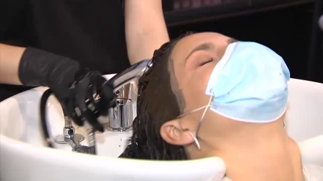 Las peluquerías reabren sus puertas