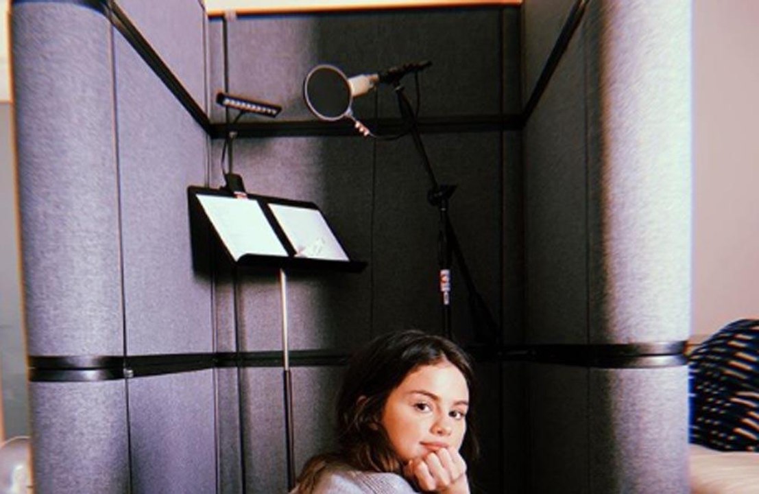 Selena Gomez creates home studio