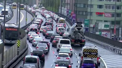 İSTANBUL TRAFİĞİNDE UZUN SÜRE SONRA BİR İLK ÇAĞLAYAN
