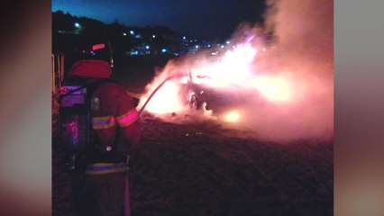 경주 대왕암 인근서 승용차 화재...1명 숨진 채 발견 / YTN