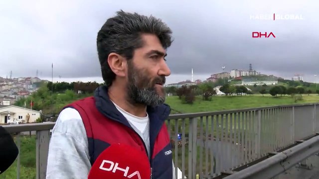 TEM'de kaza yapan hafriyat kamyonu trafiği felç etti