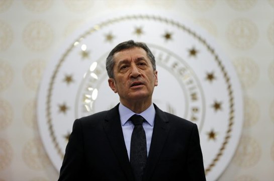 Son Dakika: Milli Eğitim Bakanı Ziya Selçuk: LGS'de her öğrenci kendi okulunda sınava girecek