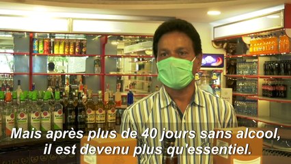 Coronavirus: bousculade à la réouverture des magasins d'alcool en Inde