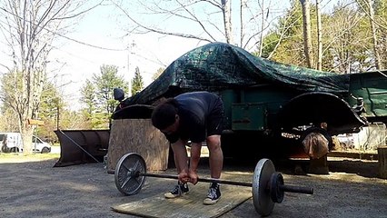 Gobbell Squats 225lb