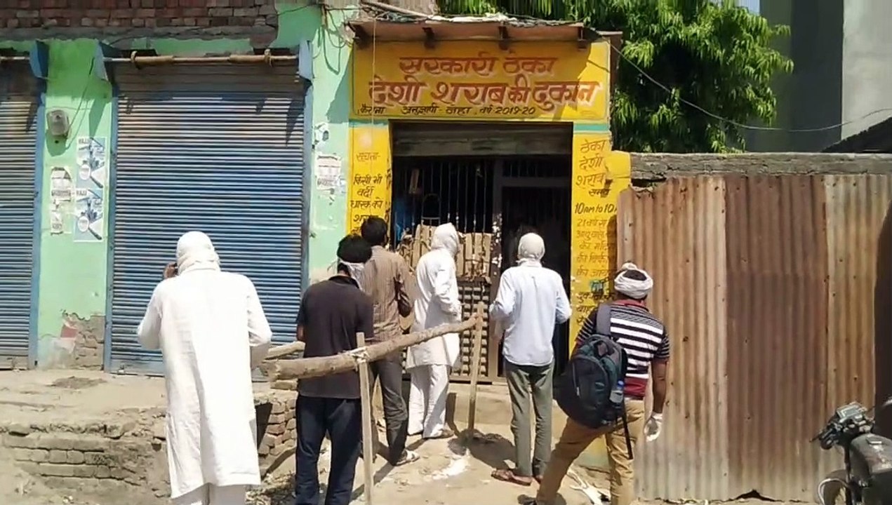 शामली: शराब के ठेके खुलने से पहले ही  शराब शराब...