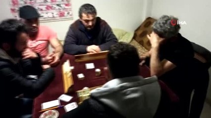 Yalova'da kumarhaneye dönüştürülen eve şok baskın