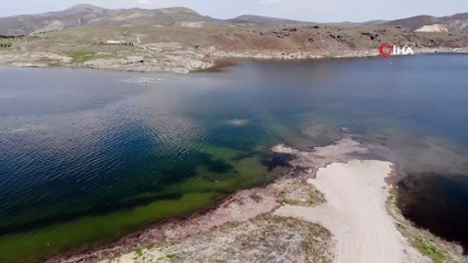 Baraj suları yükseldi, eski köy su altında kaldı