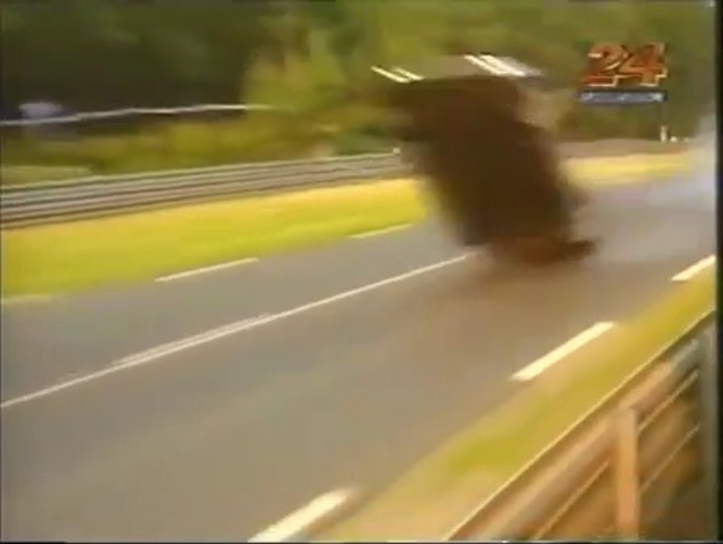 24h Of Le Mans 1999 Dumbreck Huge Crash Flip Extended - Vidéo Dailymotion