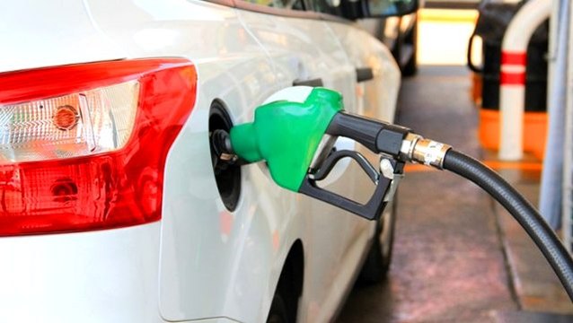 Benzine 5 kuruş daha zam geliyor
