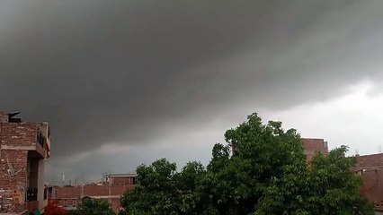 कानपुर: जिले में तेज आंधी के साथ बारिश शुरू