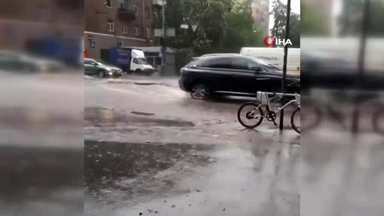 - Kiev'i sel vurdu