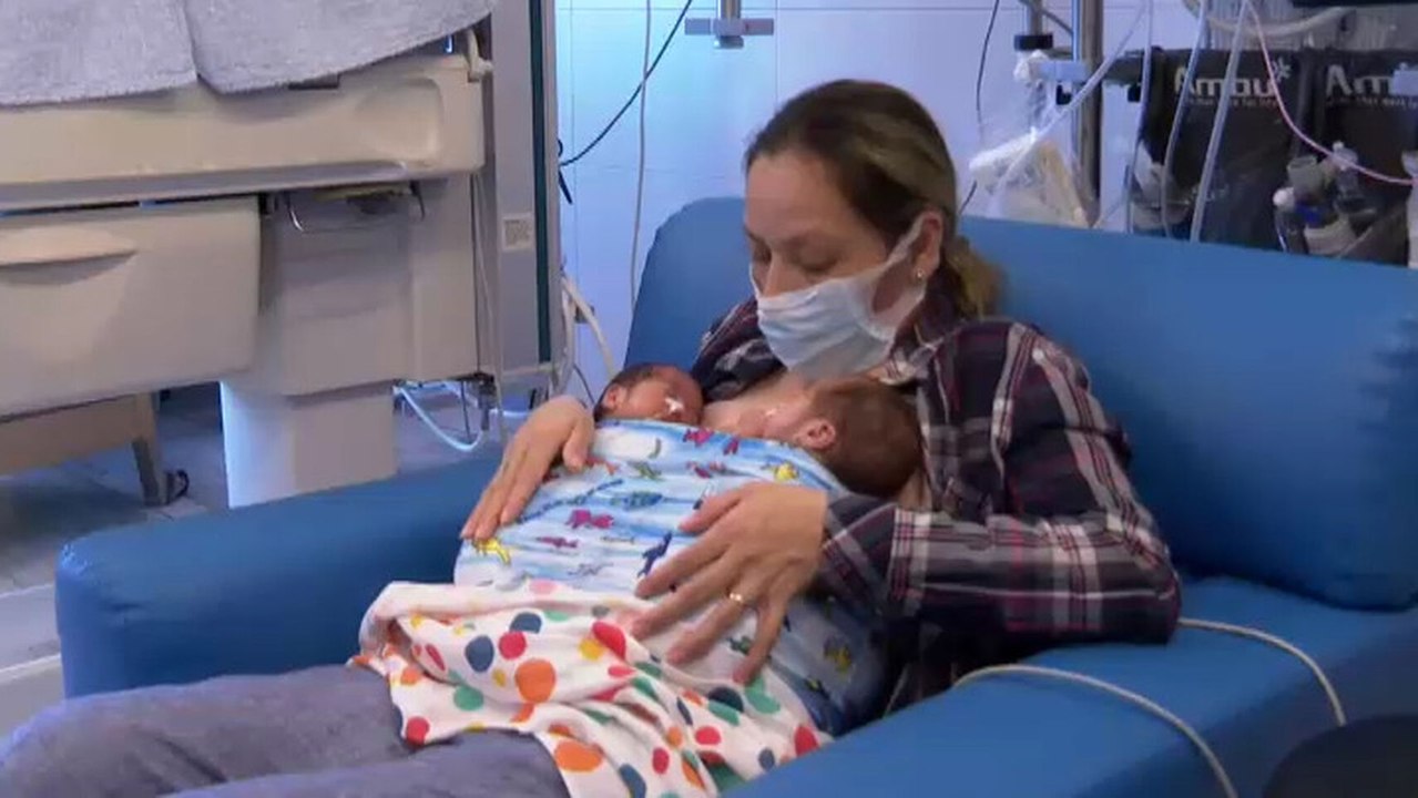 Mili da a luz a sus dos gemelas mientras estaba intubada por Covid-19 y no recordaba que estaba embarazada.