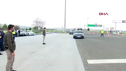 Bakan Soylu, trafik uygulama noktasında incelemelerde bulundu