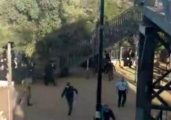 İsrail'de korona virüs tedbirlerine uymayanlara polisten sert müdahale