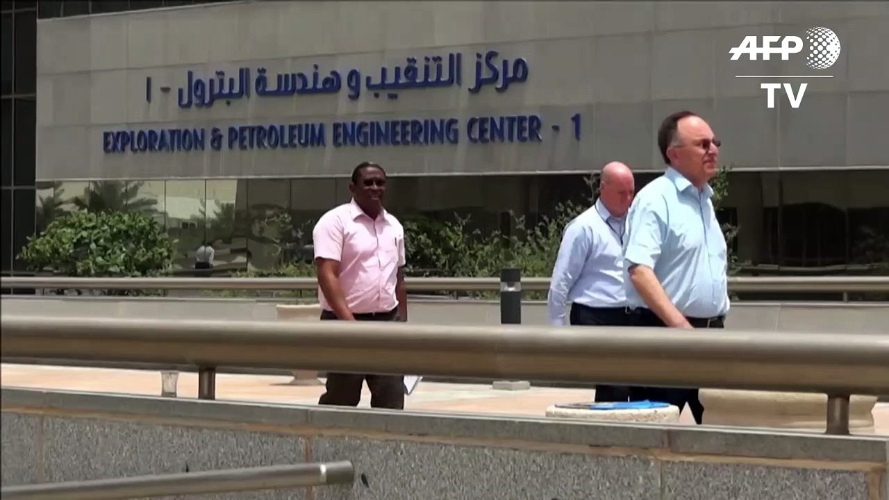 أرامكو السعودية تتوقع سنة صعبة مع تأثر إيرادات...