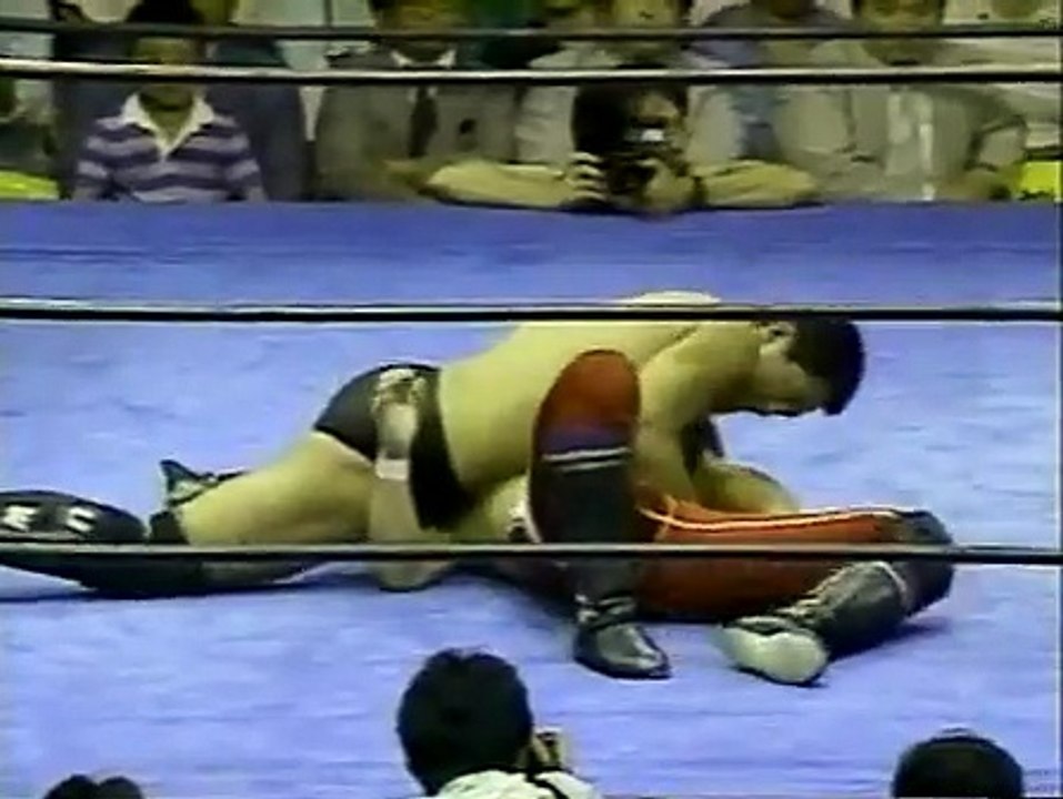 Kazuo Yamazaki vs. Nobuhiko Takada - UWF Fighting Prospect (11.09.1985)