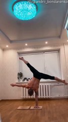 Man Performs Impressive Calisthenics Workout